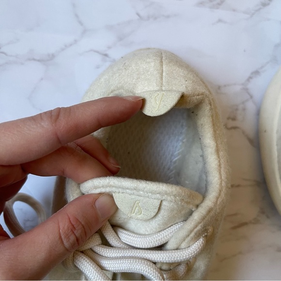 Allbirds Classic Tree Runners Sneakers Ivory Cream Wool Lace Up 8 - Picture 2 of 4